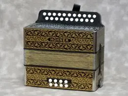 TOMBO Grandaile GT-96【アコーディオン】 - 谷口楽器