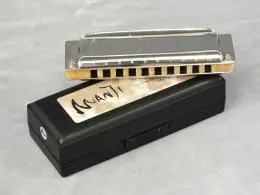 SUZUKI MANJI（Low-Key） 【10ホールズ(ブルースハープ)】 - 谷口楽器