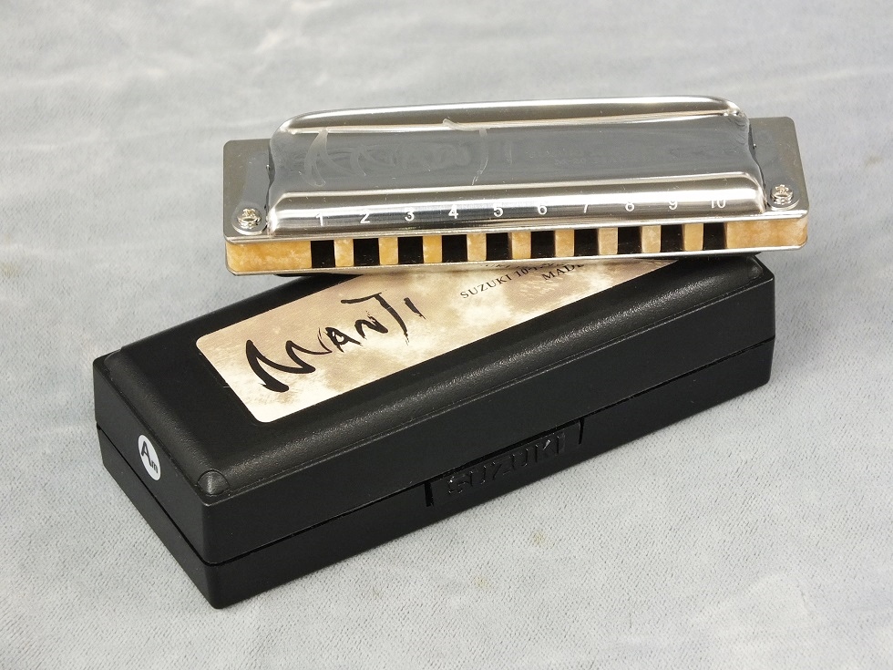 SUZUKI MANJI （Minor）【10ホールズ(ブルースハープ)】 - 谷口楽器