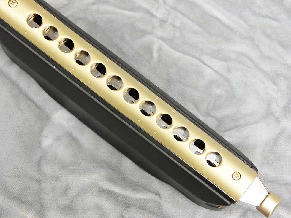 TOMBO μ-01 【クロマチックハーモニカ】 - 谷口楽器