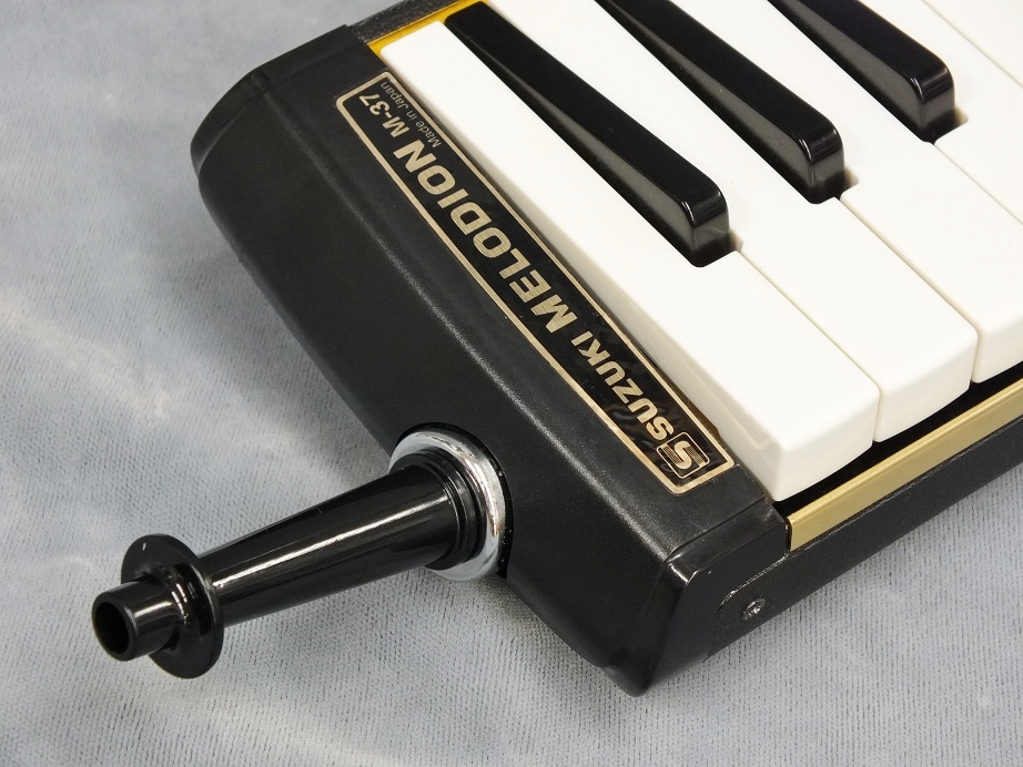 【新品】Suzuki Melodion M37-C 大橋トリオ 限定モデル SUZUKI M-37C [メロディオン/アルト37鍵] - 谷口楽器