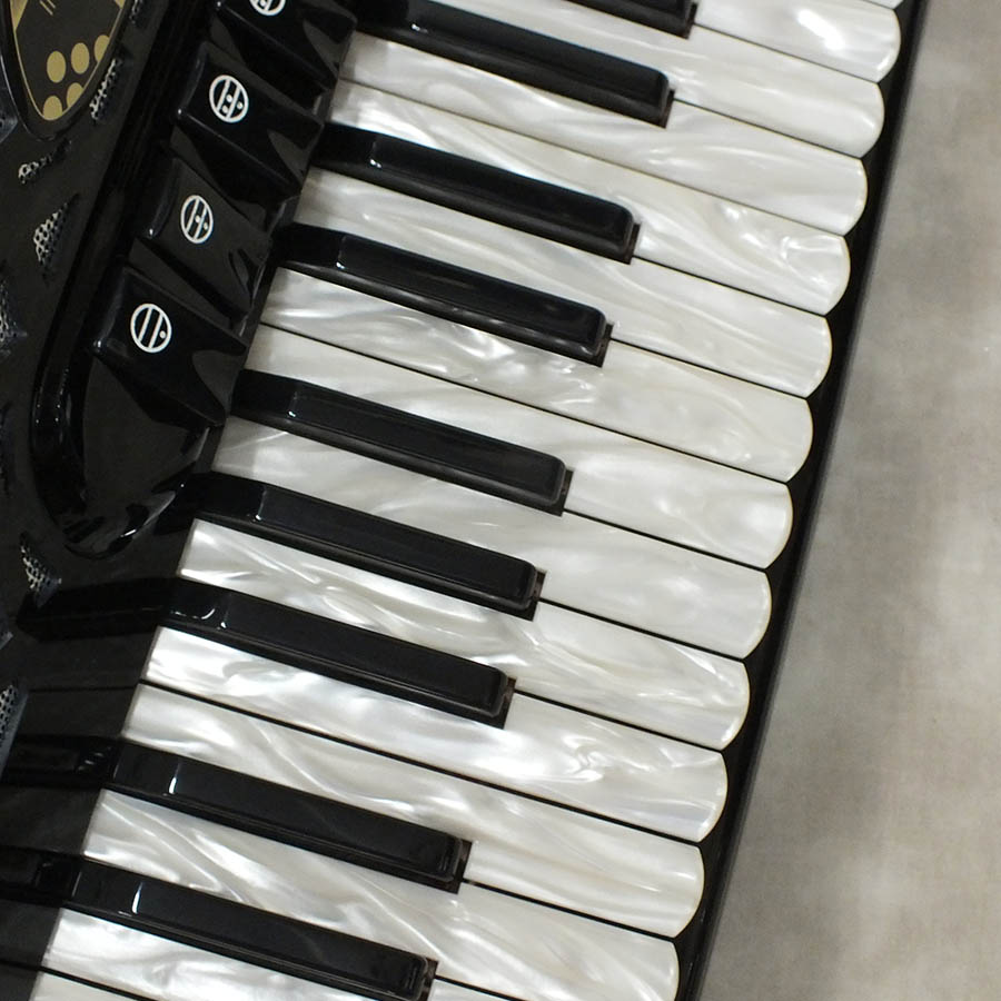 PIGINI Primavera Piano [Black] 【アコーディオン】 - 谷口楽器