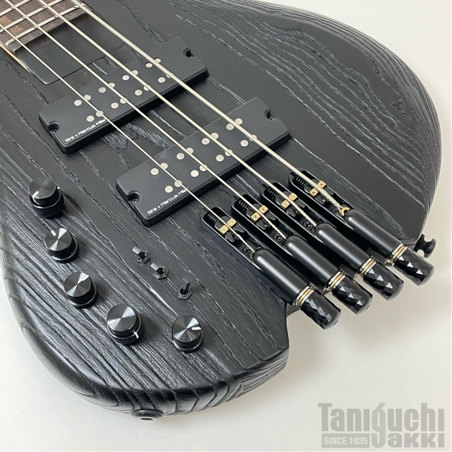 Sire M6 4-String Headless Left Hand (Black Sandblasted) - 谷口楽器
